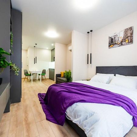 Шикарные Апартаменты, Ревудского 40В, 3 Мин Пешком М Харьковская Kiev Extérieur photo